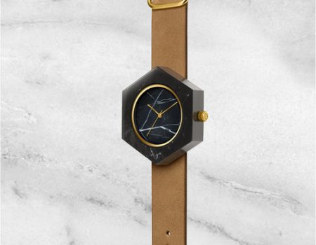 Analog Watch – Marbre noir hexagonal
