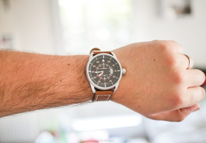 Test express : Naviforce NF9044